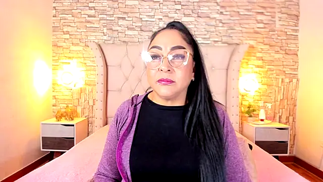 Snapshot of Gina_Myers chatting on 09-26-25, 12:42 Gina Myers online show from 09-26-25, 12:42