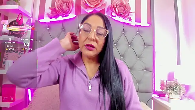 Snapshot of Gina_Myers chatting on 11-04-25, 12:26 Gina Myers online show from 11-04-25, 12:26