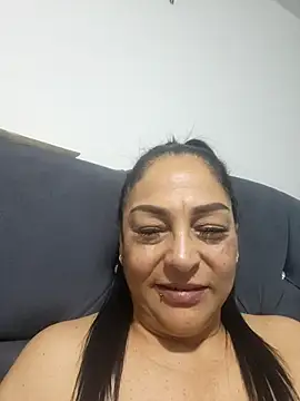 Snapshot of Gina_Myers chatting on 11-13-25, 01:04 Gina Myers online show from 11-13-25, 01:04