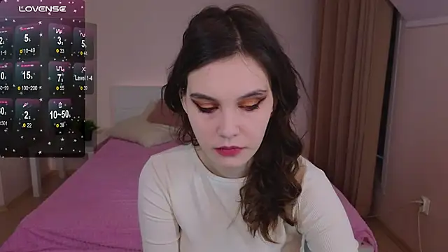 SusieMorris online show from 02-28-25, 01:15