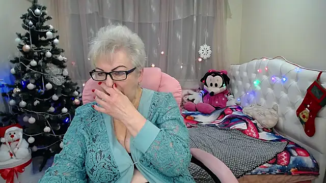 KayleSmoll online show from 12-31-24, 01:36