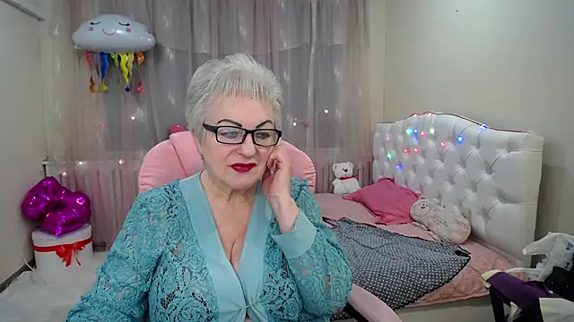 KayleSmoll online show from 01-30-25, 01:33