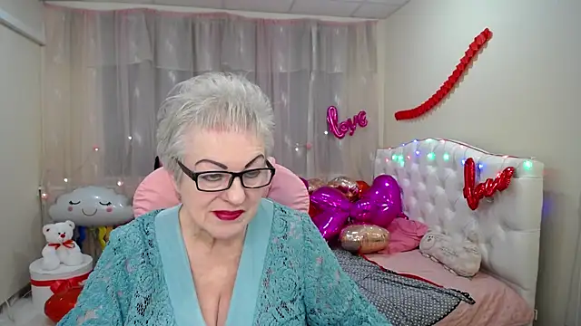 KayleSmoll online show from 01-31-25, 10:42