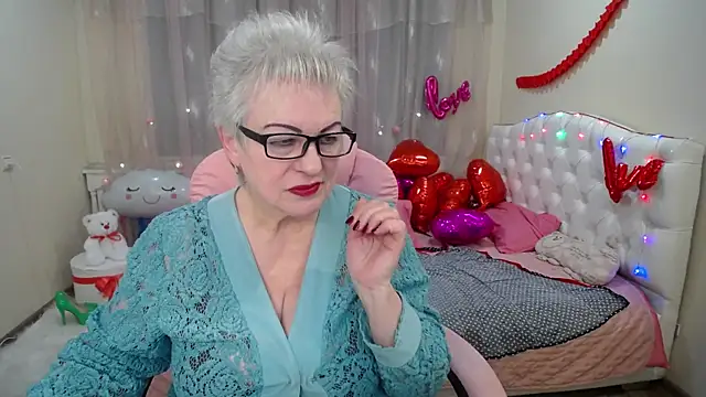 KayleSmoll online show from 02-08-25, 01:22