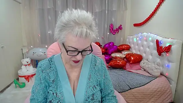 KayleSmoll online show from 02-09-25, 04:25