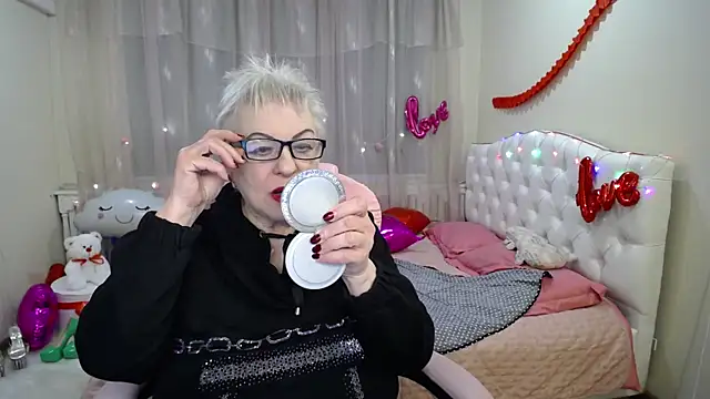 KayleSmoll online show from 02-19-25, 04:55