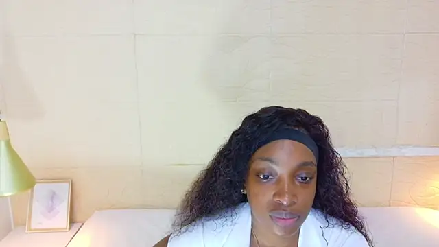 Shamiraa moore online show from 10-08-25, 07:55