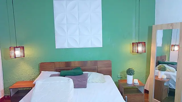 Shamiraa moore online show from 11-27-25, 08:11