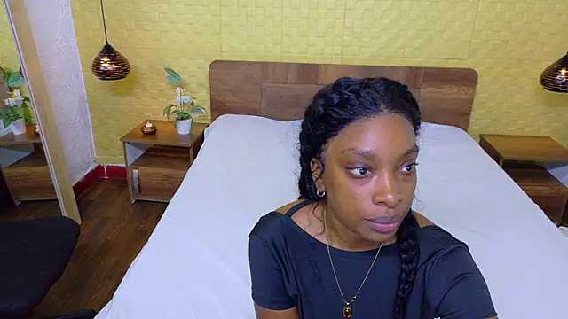 Snapshot of Shamiraa_moore chatting on 02-21-26, 01:12 Shamiraa moore online show from 02-21-26, 01:12