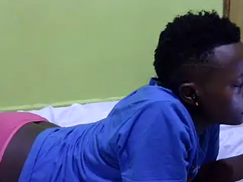 Snapshot of QUEEN-LIZ chatting on 03-19-25, 08:23 QUEEN-LIZ online show from 03-19-25, 08:23