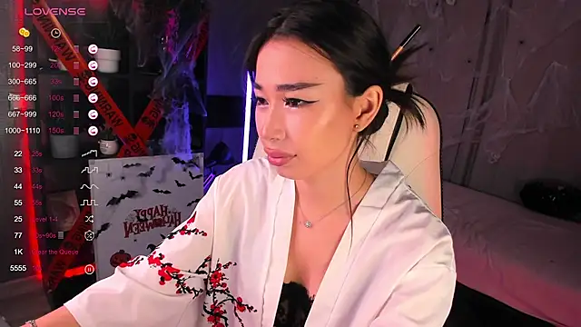 Snapshot of sensualily chatting on 10-29-25, 01:57 sensualily online show from 10-29-25, 01:57