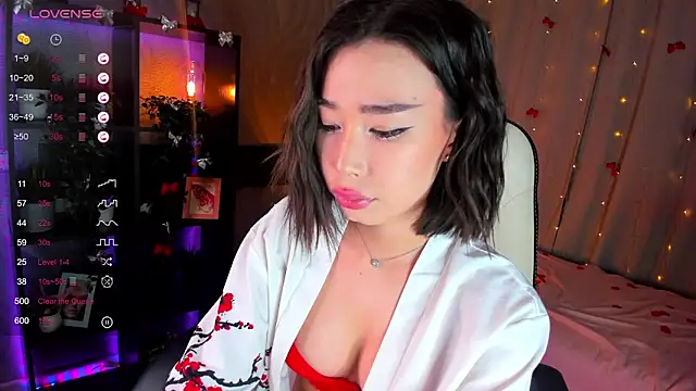 Snapshot of sensualily chatting on 02-20-26, 03:45 sensualily online show from 02-20-26, 03:45