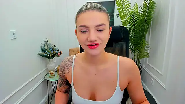 SelenaeMoore online show from 11-25-25, 04:45