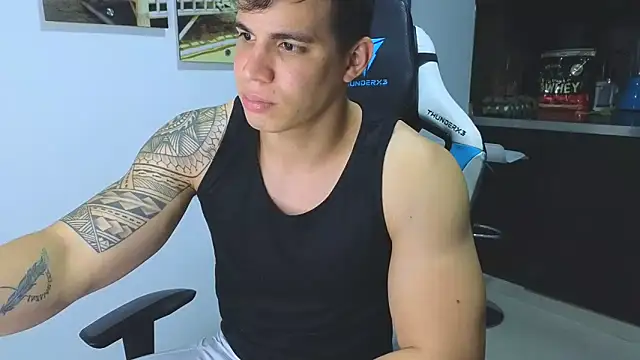 Snapshot of Ethanstill1 chatting on 02-08-25, 02:58 Ethanstill1 online show from 02-08-25, 02:58