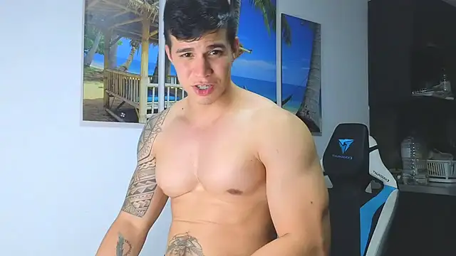 Snapshot of Ethanstill1 chatting on 02-13-25, 03:39 Ethanstill1 online show from 02-13-25, 03:39