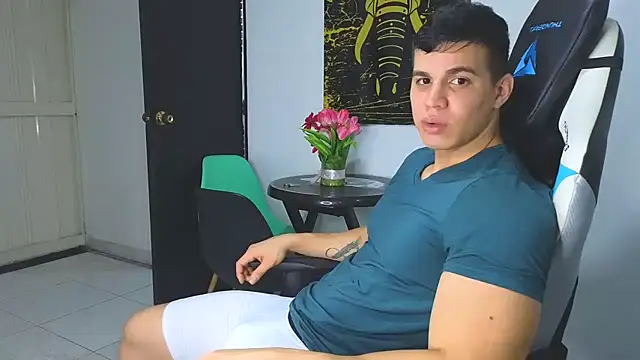 Snapshot of Ethanstill1 chatting on 03-12-25, 03:24 Ethanstill1 online show from 03-12-25, 03:24