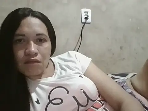 Snapshot of iaradias chatting on 09-12-25, 09:53 iaradias online show from 09-12-25, 09:53