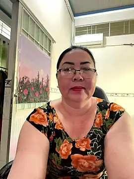 Snapshot of NDith chatting on 01-16-26, 12:03 NDith online show from 01-16-26, 12:03