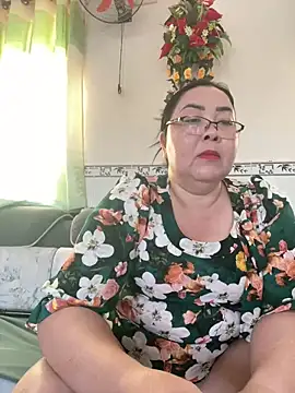 Snapshot of NDith chatting on 02-08-26, 09:34 NDith online show from 02-08-26, 09:34