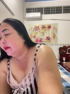 Snapshot of NDith chatting on 03-06-26, 02:57 NDith online show from 03-06-26, 02:57