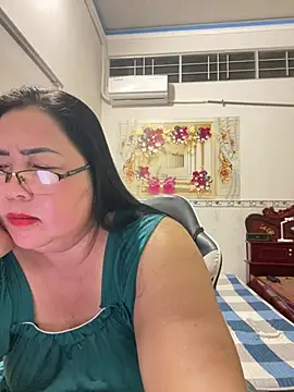 Snapshot of NDith chatting on 03-07-26, 08:06 NDith online show from 03-07-26, 08:06