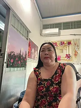 Snapshot of NDith chatting on 03-27-26, 11:37 NDith online show from 03-27-26, 11:37