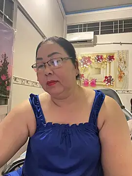 Snapshot of NDith chatting on 03-28-26, 12:49 NDith online show from 03-28-26, 12:49