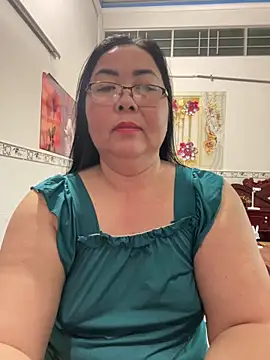 Snapshot of NDith chatting on 03-31-26, 11:05 NDith online show from 03-31-26, 11:05