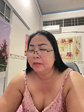 Snapshot of NDith chatting on 04-09-26, 09:09 NDith online show from 04-09-26, 09:09