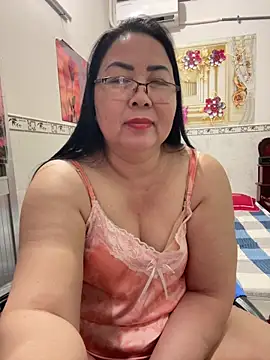 Snapshot of NDith chatting on 04-12-26, 03:28 NDith online show from 04-12-26, 03:28