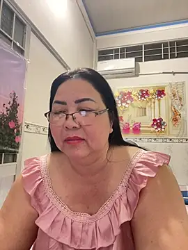 Snapshot of NDith chatting on 04-13-26, 10:37 NDith online show from 04-13-26, 10:37