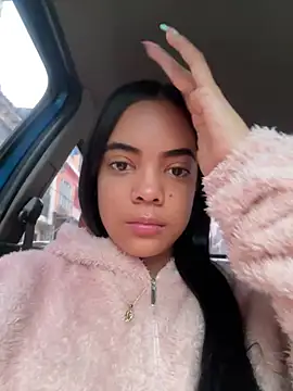 NAUGHTY LITTLE 18 online show from 02-01-26, 01:09