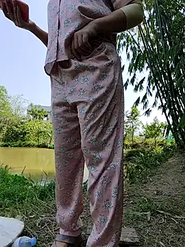 Snapshot of lyna_bl chatting on 02-22-26, 07:08 lyna bl online show from 02-22-26, 07:08