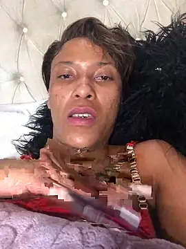 Snapshot of Kylie_Hairy_Bbc chatting on 10-14-25, 01:17 Kylie Hairy Bbc online show from 10-14-25, 01:17