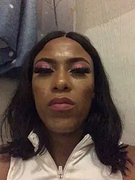 Snapshot of Kylie_Hairy_Bbc chatting on 11-09-25, 01:04 Kylie Hairy Bbc online show from 11-09-25, 01:04