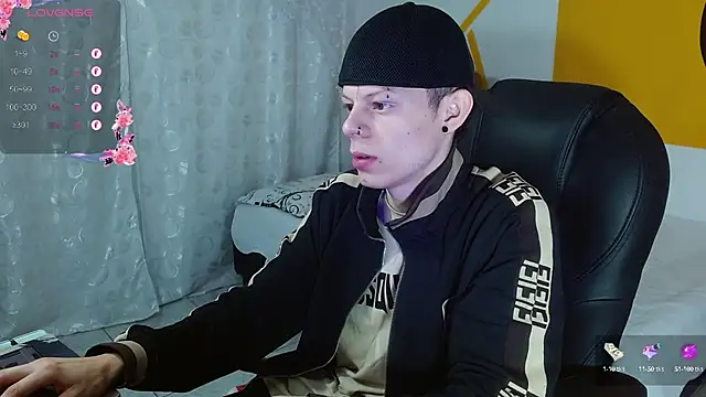 Matthew Boy  online show from 01-20-25, 05:04