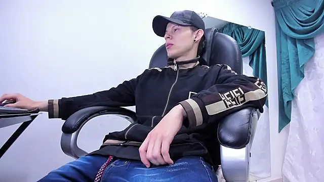 Matthew Boy  online show from 01-23-25, 05:35