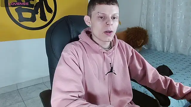 Matthew Boy  online show from 02-26-25, 04:58