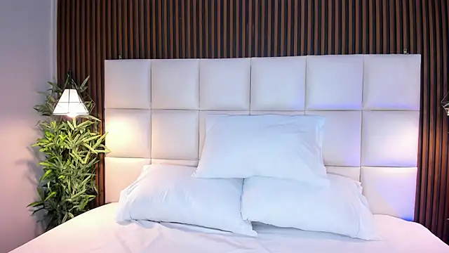 CailynBrowm online show from 11-19-25, 04:12