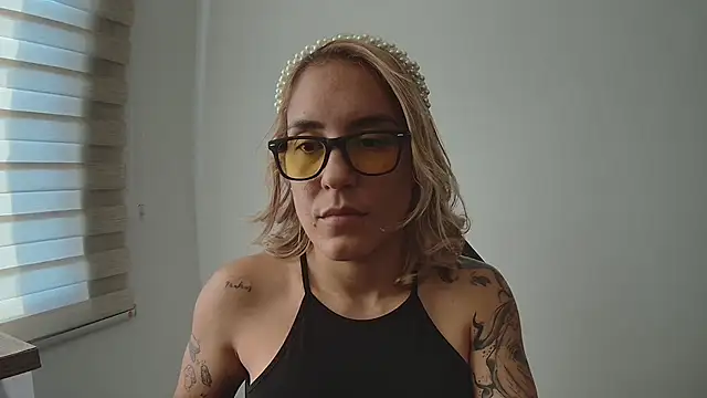 Isis69  online show from 12-04-25, 09:12