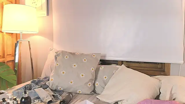 hannaasweet online show from 01-17-25, 04:28