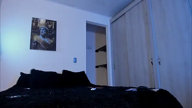 Nina Fuentes online show from 02-26-25, 10:09