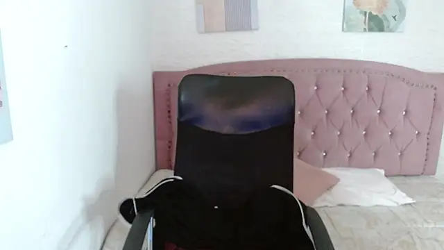 shaneelle online show from 10-07-25, 03:47