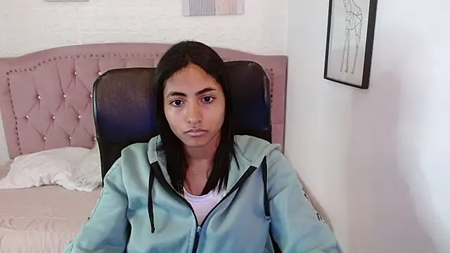 shaneelle online show from 11-12-25, 03:29