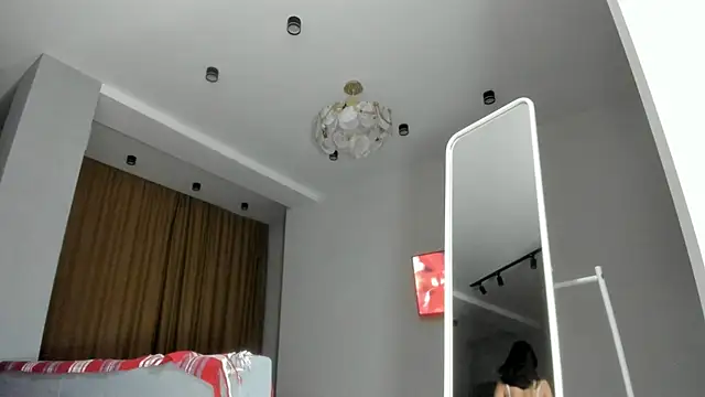 Snapshot of Yukisans chatting on 12-22-24, 03:44 Yukisans online show from 12-22-24, 03:44