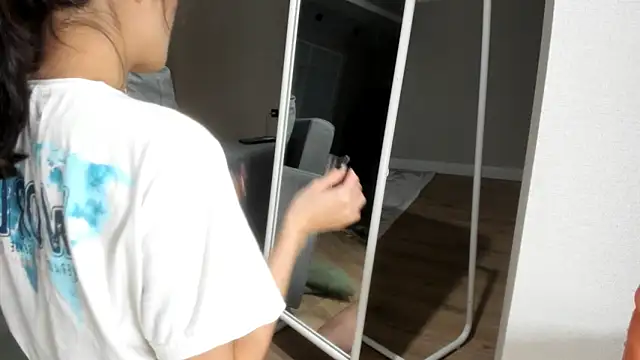 Snapshot of Yukisans chatting on 12-26-24, 03:38 Yukisans online show from 12-26-24, 03:38