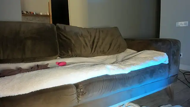 Snapshot of Yukisans chatting on 02-20-25, 07:34 Yukisans online show from 02-20-25, 07:34