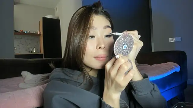 Snapshot of Yukisans chatting on 02-27-25, 09:54 Yukisans online show from 02-27-25, 09:54