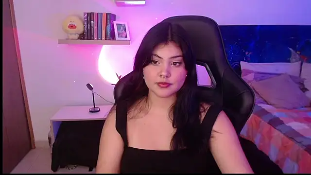 SusyAlvarez online show from 11-19-25, 01:16