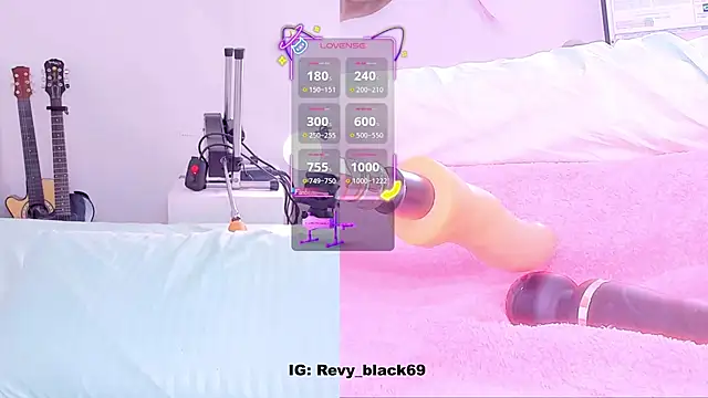 revy blacck online show from 10-21-25, 09:43